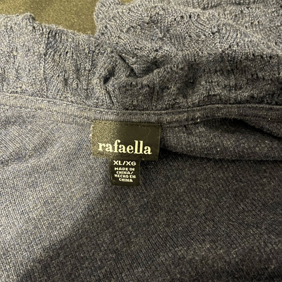 Sweater - Picture 3 of 3